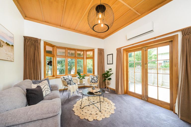 Photo of property in 10 Stanley Avenue, Palmerston North, 4414