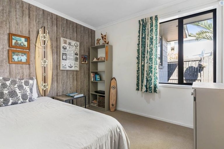 Photo of property in 18 Oriental Parade, Papamoa Beach, Papamoa, 3118