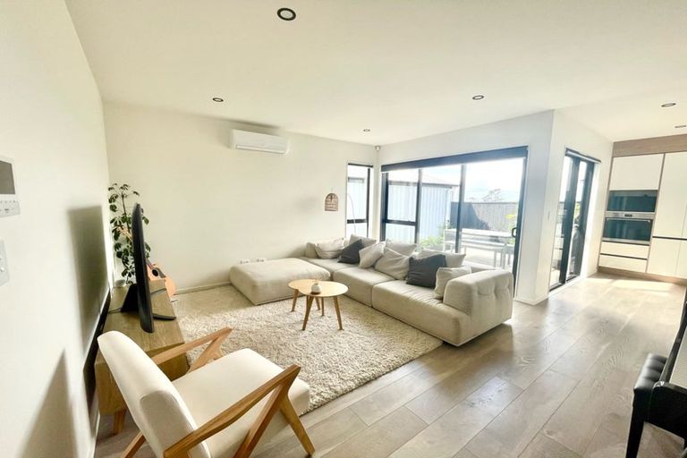 Photo of property in 5 Morus Road, Massey, Auckland, 0614