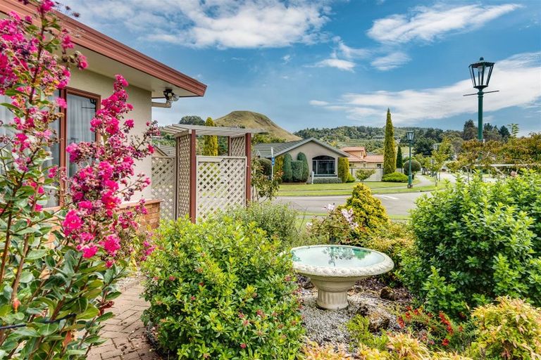 Photo of property in 28 Balmoral Street, Taradale, Napier, 4112