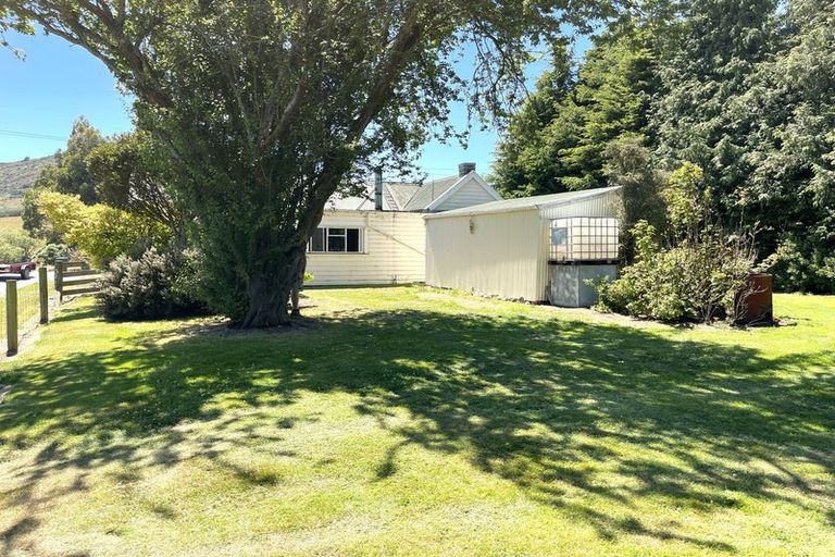 Photo of property in 11 Halsey Street, Clinton, 9534