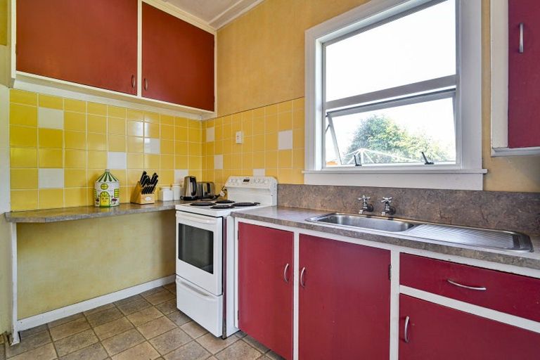 Photo of property in 200 Caroline Place, Mayfair, Hastings, 4122