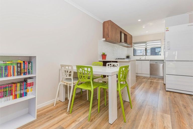 Photo of property in 4 Lumbarda Drive, Kumeu, 0810