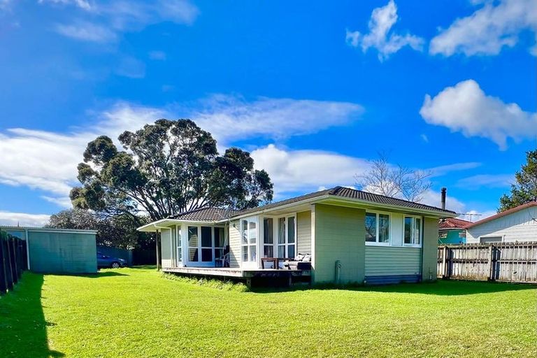 Photo of property in 25 Hamilton Drive, Waiuku, 2123