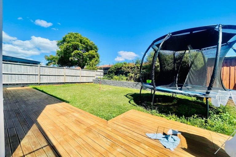 Photo of property in 52 Donegal Park Drive, Flat Bush, Auckland, 2019