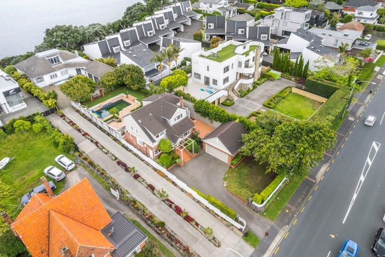 Photo of property in 206 Hurstmere Road, Takapuna, Auckland, 0622