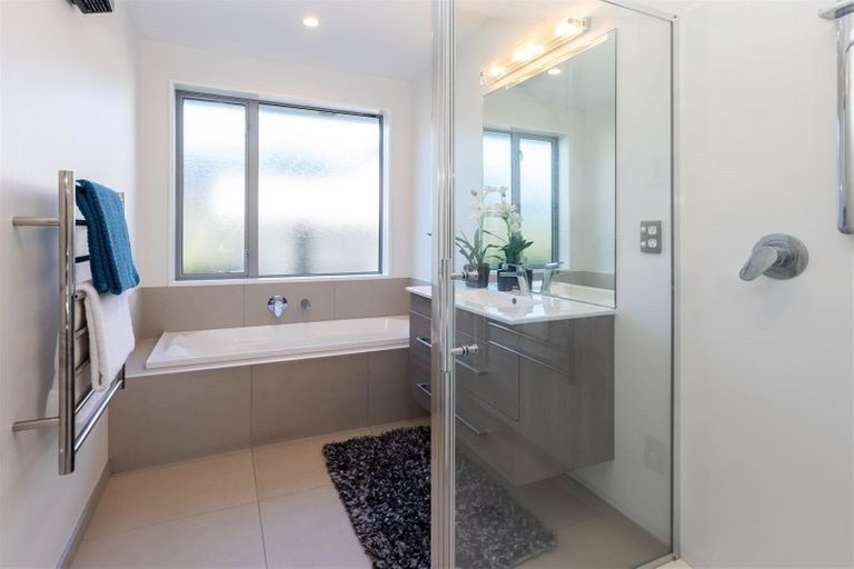 Photo of property in 15 Bargrove Close, Halswell, Christchurch, 8025