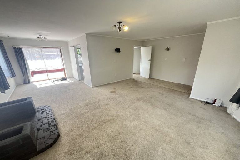 Photo of property in 12 Fairdale Avenue, Red Hill, Papakura, 2110