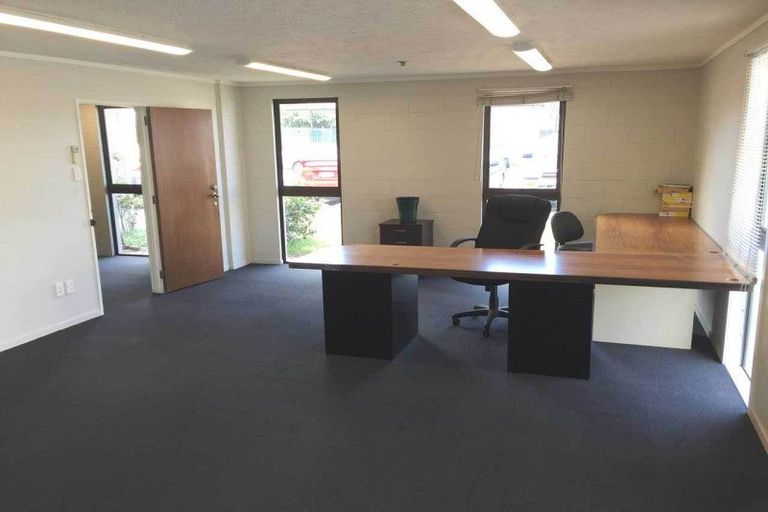 Photo of property in 56 Shortland Street, Wainoni, Christchurch, 8061