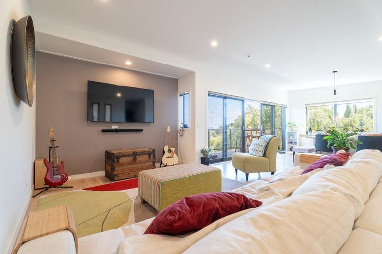 Photo of property in 2a Mapplebeck Street, Titahi Bay, Porirua, 5022