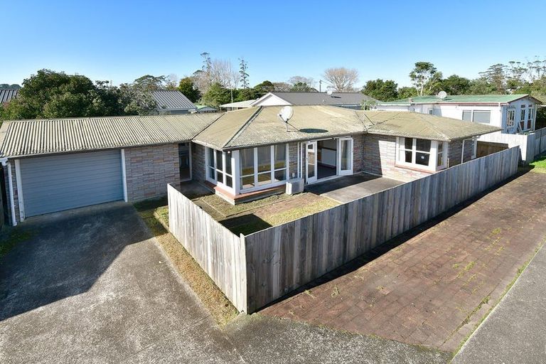 Photo of property in 11a Springs Road, Parakai, 0830