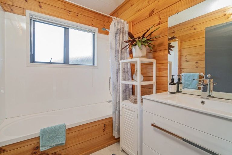 Photo of property in 12 Panorama Avenue, Ferry Landing, Whitianga, 3591