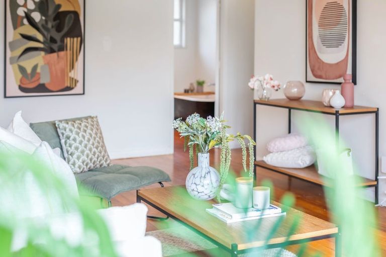 Photo of property in 5 Mitchell Grove, Ranui, Porirua, 5024