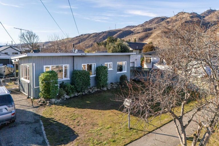 Photo of property in 11 Ortive Street, Cromwell, 9310