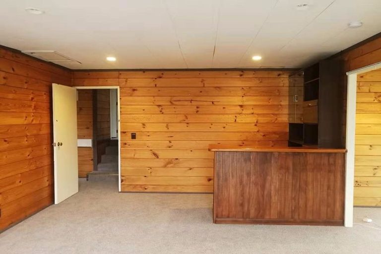 Photo of property in 37 Greenvalley Rise, Glenfield, Auckland, 0629