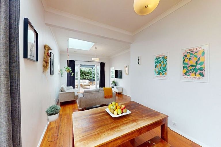 Photo of property in 47 Freyberg Street, Lyall Bay, Wellington, 6022