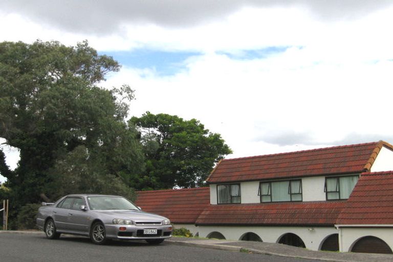 Photo of property in 105 Selwyn Crescent, Forrest Hill, Auckland, 0620