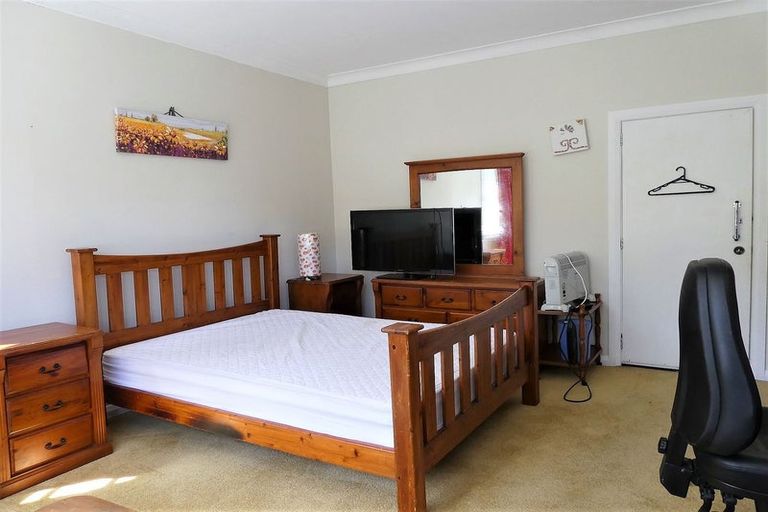 Photo of property in 49 Heriot Row, North Dunedin, Dunedin, 9016