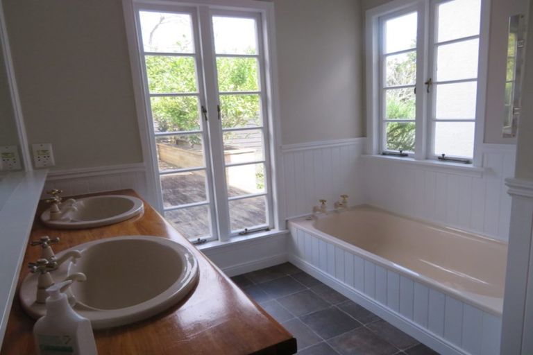 Photo of property in 16a Clifton Road, Hauraki, Auckland, 0622