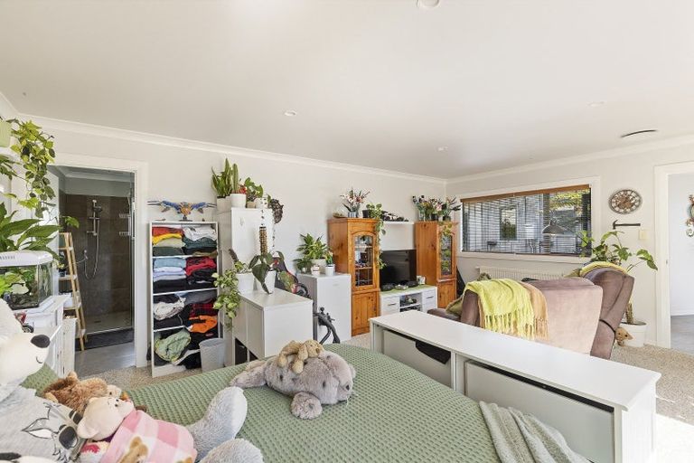 Photo of property in 128 Wairau Road, Oakura, 4314