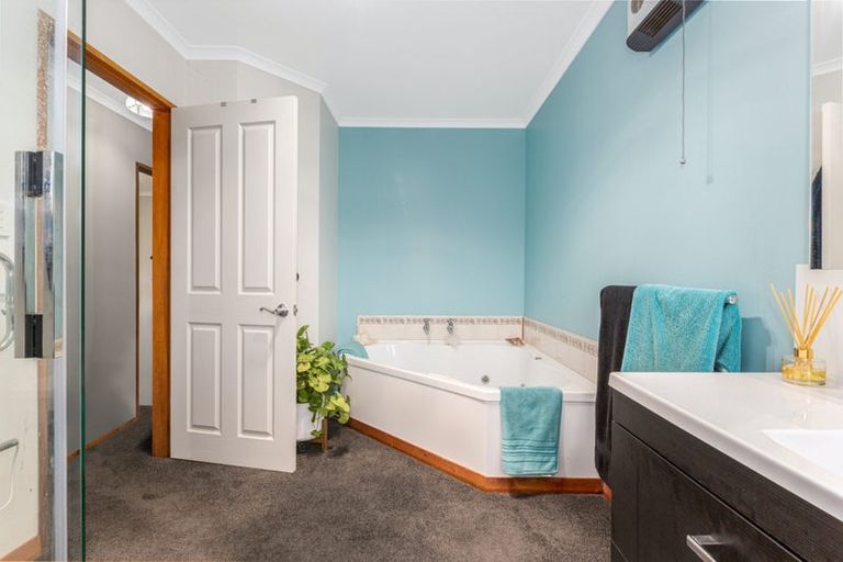 Photo of property in 68a Marchant Road, Kaitoke, Upper Hutt, 5018