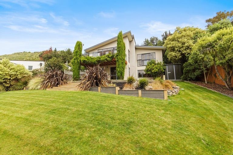 Photo of property in 8 Emerald Lane, Cashmere, Christchurch, 8022