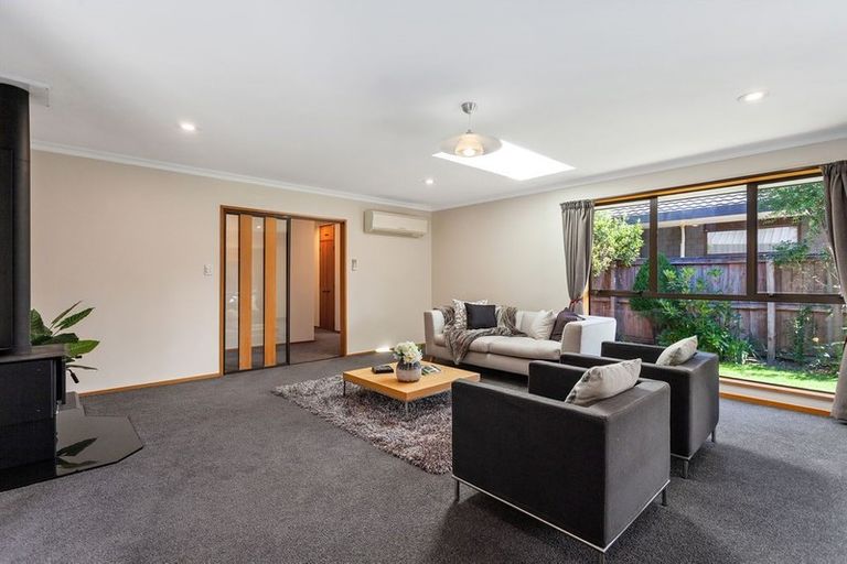 Photo of property in 93 Waratah Street, Avondale, Christchurch, 8061