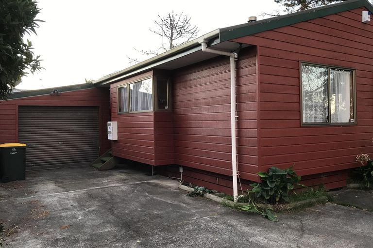 Photo of property in 2/133 Carnoustie Drive, Wattle Downs, Auckland, 2103