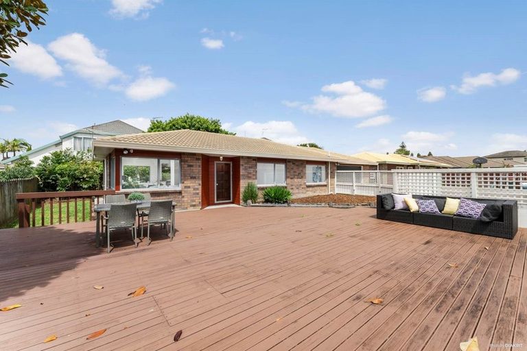 Photo of property in 2/24 Amberwood Drive, Northpark, Auckland, 2013
