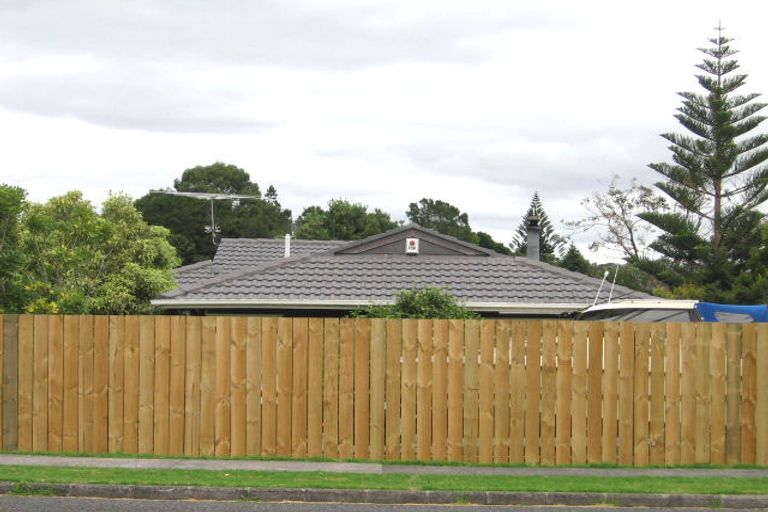 Photo of property in 58 Stanley Road, Glenfield, Auckland, 0629