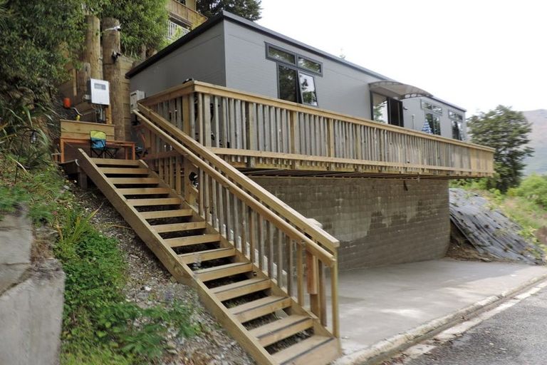 Photo of property in 26 Mackinnon Terrace, Sunshine Bay, Queenstown, 9300
