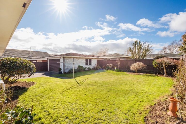 Photo of property in 18 Caulfield Place, Awapuni, Palmerston North, 4412