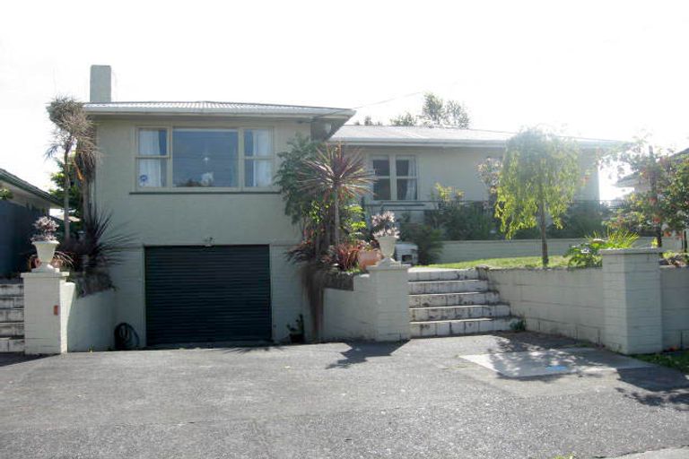 Photo of property in 17 Camellia Avenue, Aramoho, Whanganui, 4500