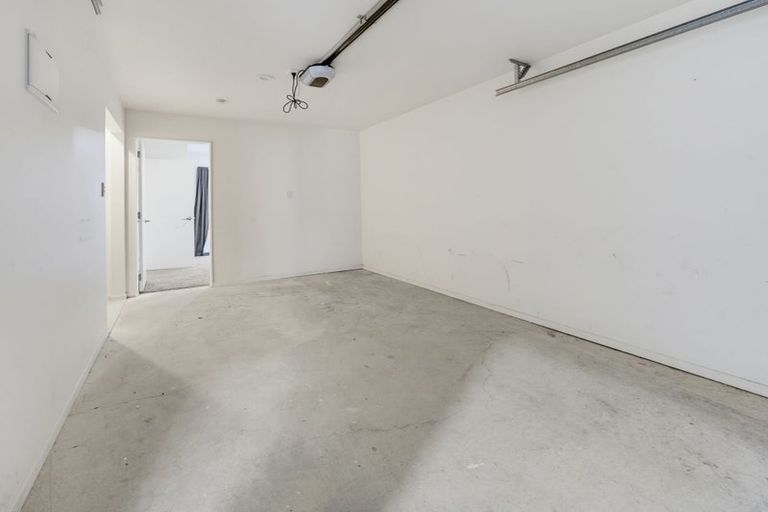 Photo of property in 11 Gordon Place, Newtown, Wellington, 6021