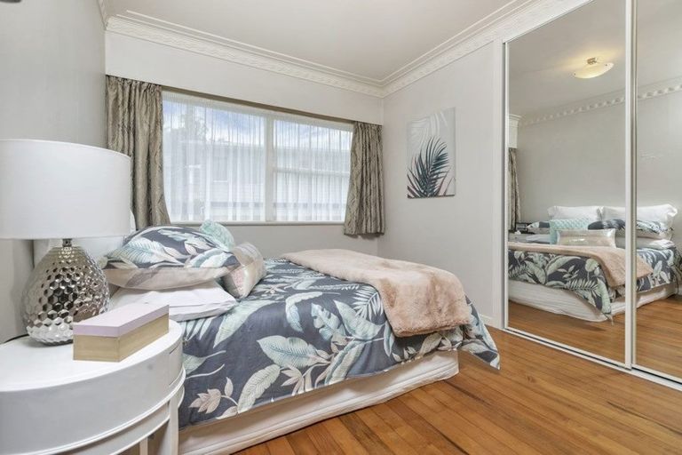Photo of property in 1 Downing Street, Glenfield, Auckland, 0629