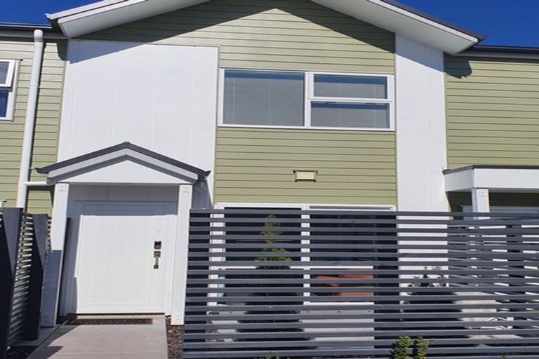 Photo of property in 9/10 Burrows Place, Frankton, Hamilton, 3204