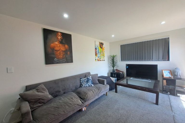 Photo of property in 18 Brunner Road, Glen Eden, Auckland, 0602