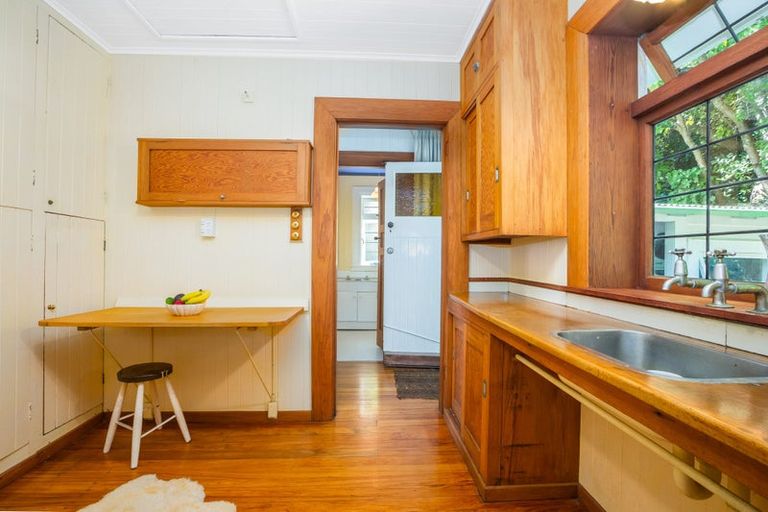Photo of property in 15 Pingau Street, Paekakariki, 5034