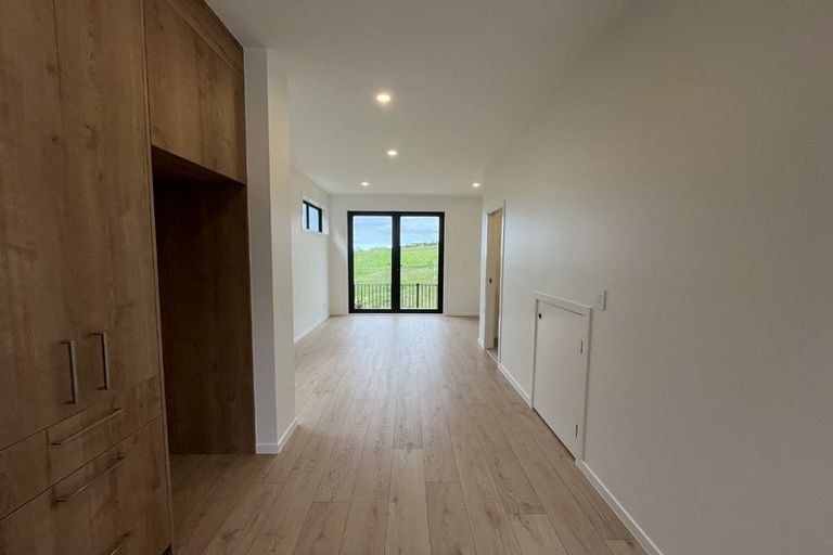 Photo of property in 8/23 Makomako Drive, Orewa, 0931