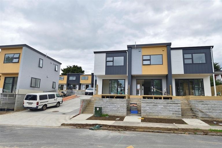 Photo of property in 13/13 Grove Lane, Pakuranga, Auckland, 2010