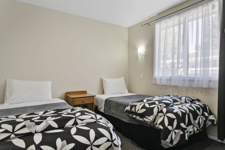 Photo of property in 32a Tamatea Road, Taupo, 3330