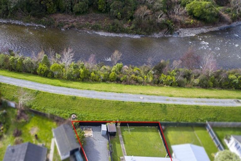 Photo of property in 11b Gemstone Drive, Birchville, Upper Hutt, 5018