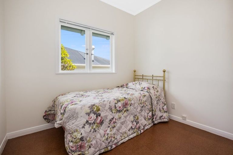 Photo of property in 97 Northland Road, Northland, Wellington, 6012