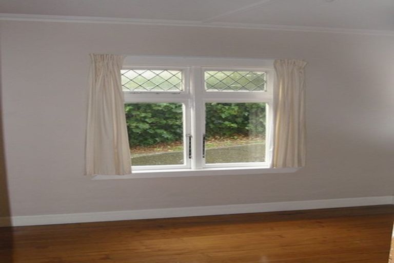 Photo of property in 24 Imperial Terrace, Melrose, Wellington, 6022