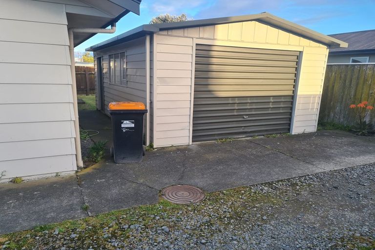 Photo of property in 15 Leander Place, Milson, Palmerston North, 4414