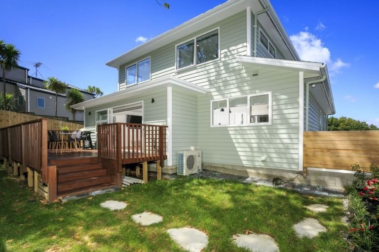 Photo of property in 29a Normanton Street, Glenfield, Auckland, 0629