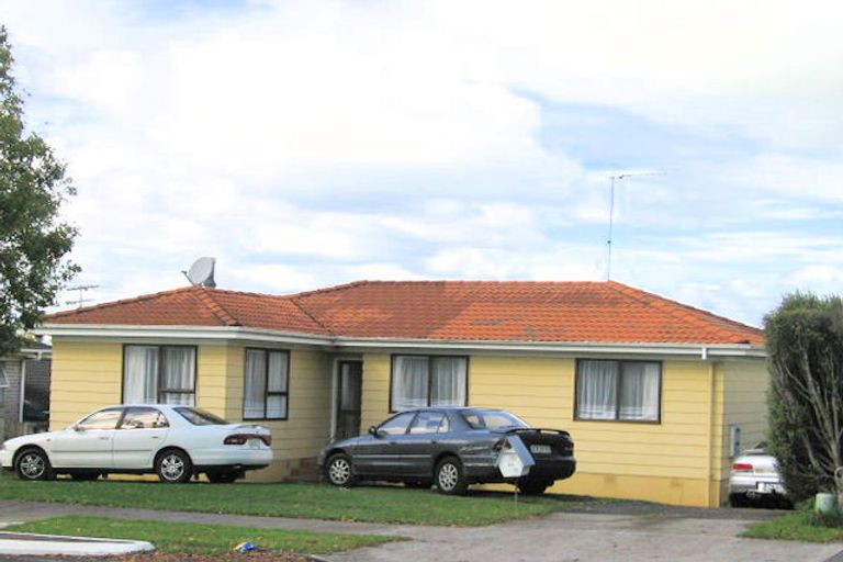 Photo of property in 60 Mirrabooka Avenue, Botany Downs, Auckland, 2010