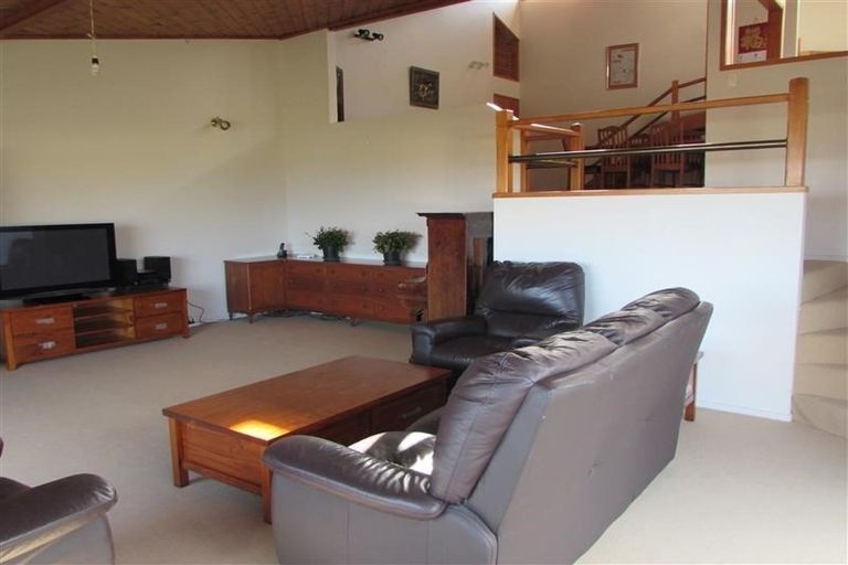 Photo of property in 83 Lonely Track Road, Fairview Heights, Auckland, 0632