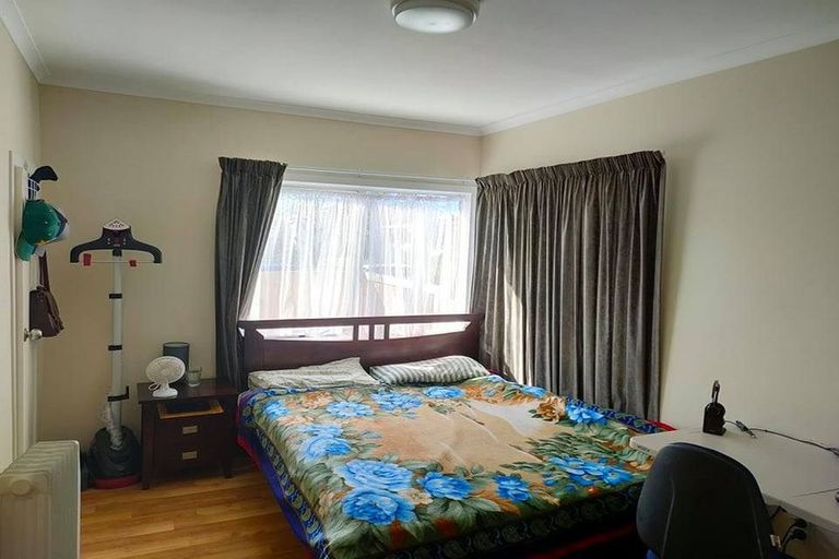 Photo of property in 9a Gloucester Road, Manurewa, Auckland, 2102