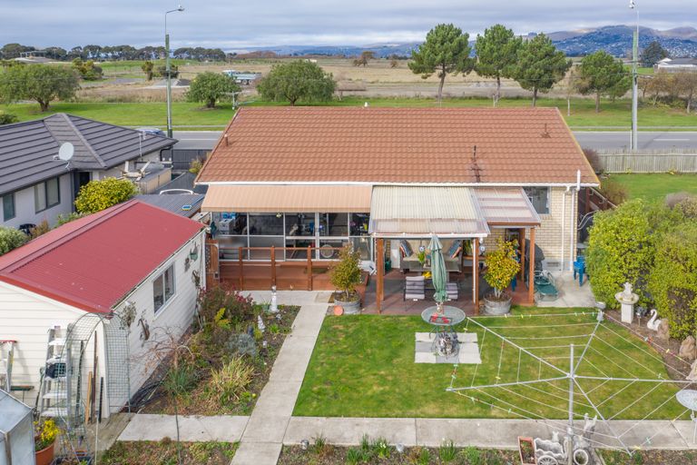 Photo of property in 481 Pages Road, Bexley, Christchurch, 8061